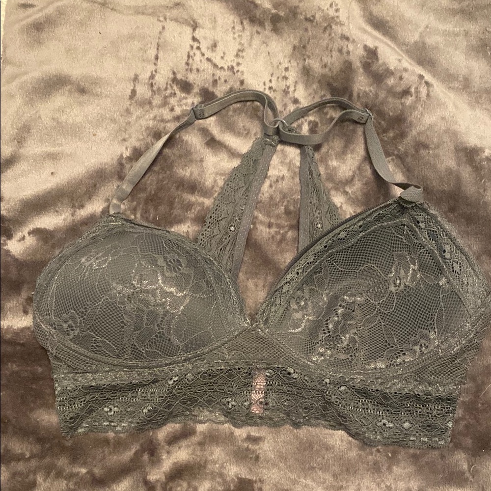 Elegant Lace Bralette in Gray